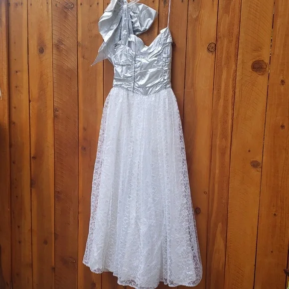 Gunne Sax One Shoulder Special Occassion Formal White Silver Lace Dress 5 - Picture 5 of 11